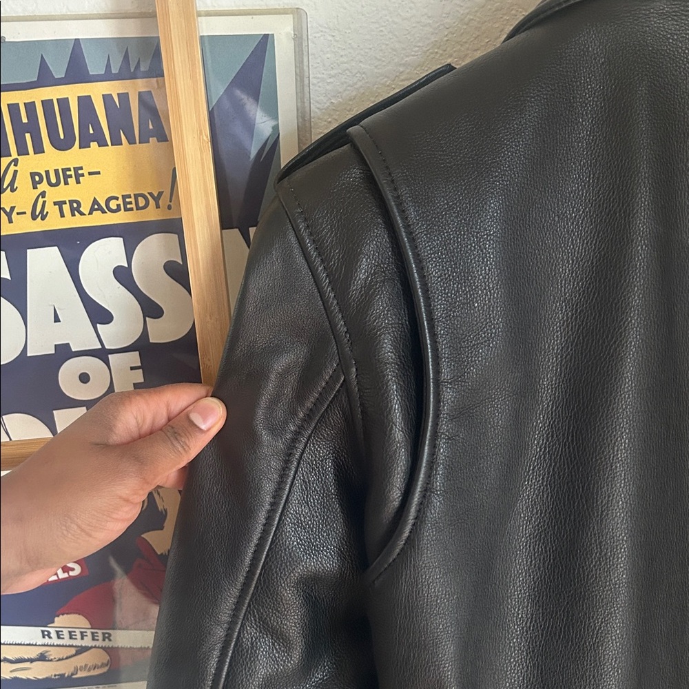 Understated Leather Jacket- size Medium - image 5